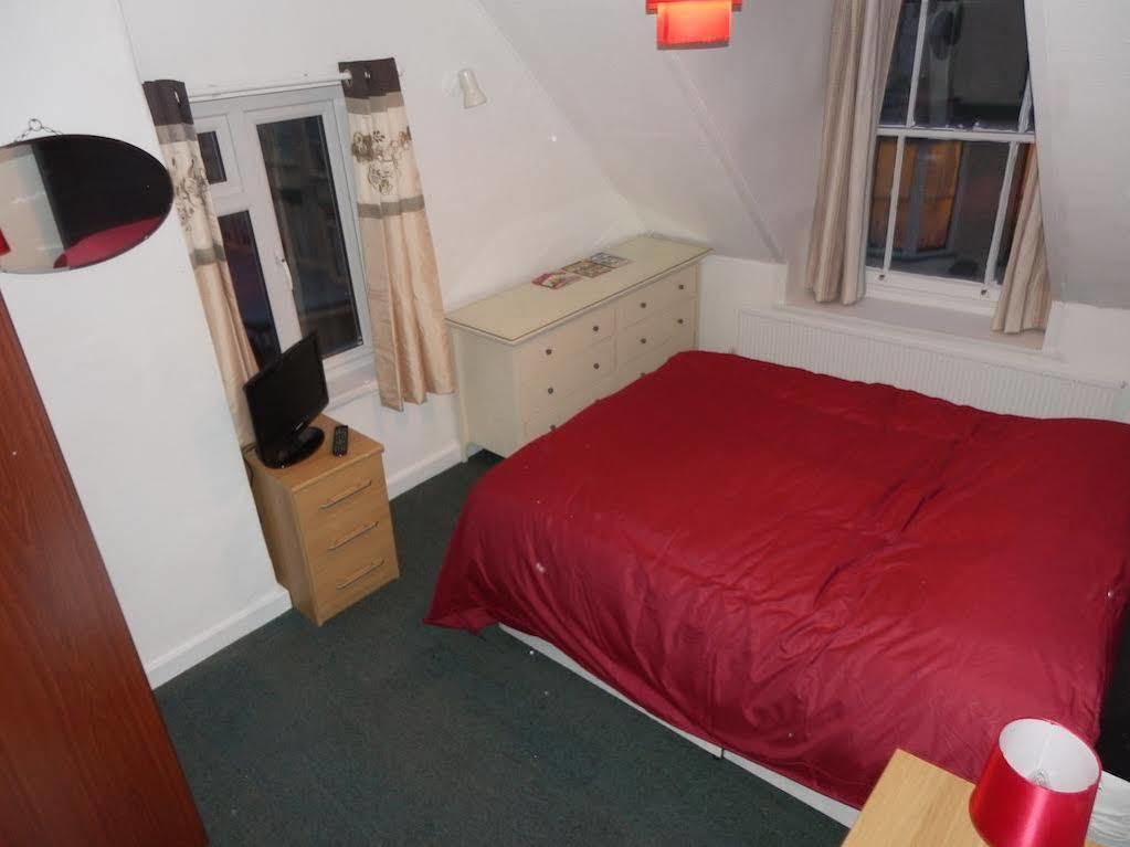 Ocean Backpackers Self-Catering Hostel إلفراكومبْ المظهر الخارجي الصورة