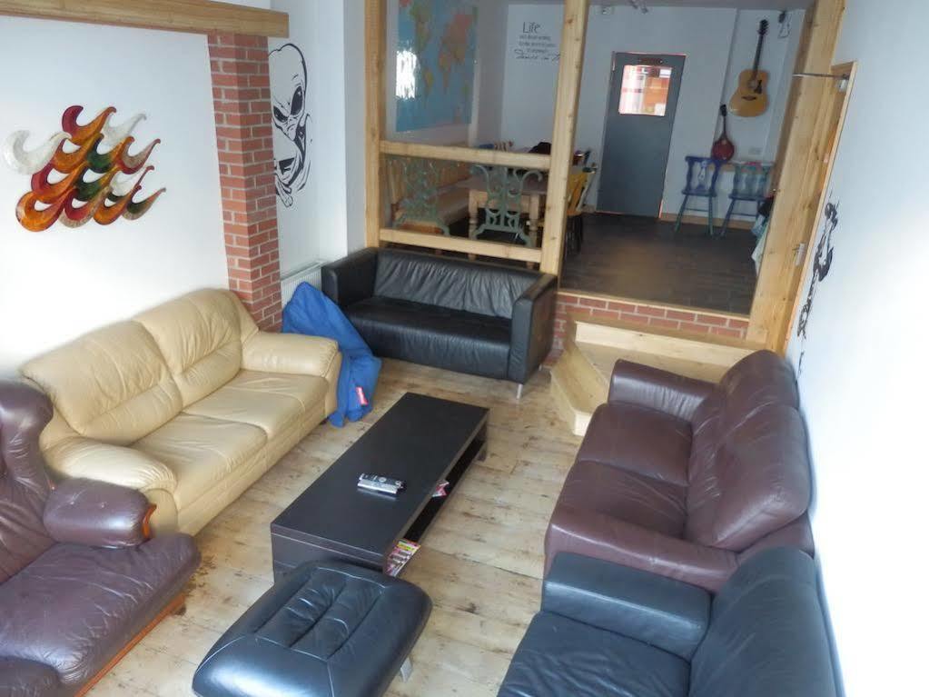 Ocean Backpackers Self-Catering Hostel إلفراكومبْ المظهر الخارجي الصورة