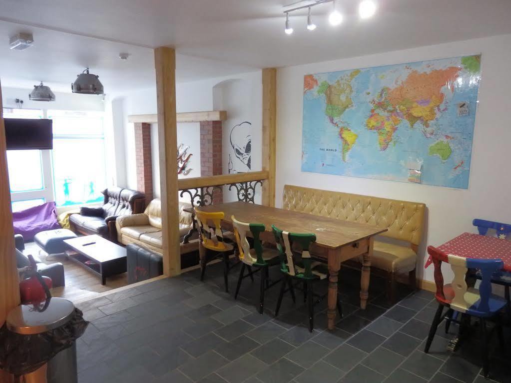 Ocean Backpackers Self-Catering Hostel إلفراكومبْ المظهر الخارجي الصورة