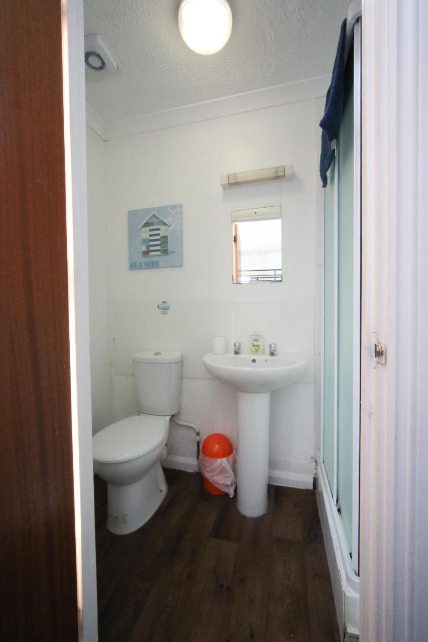 Ocean Backpackers Self-Catering Hostel إلفراكومبْ المظهر الخارجي الصورة